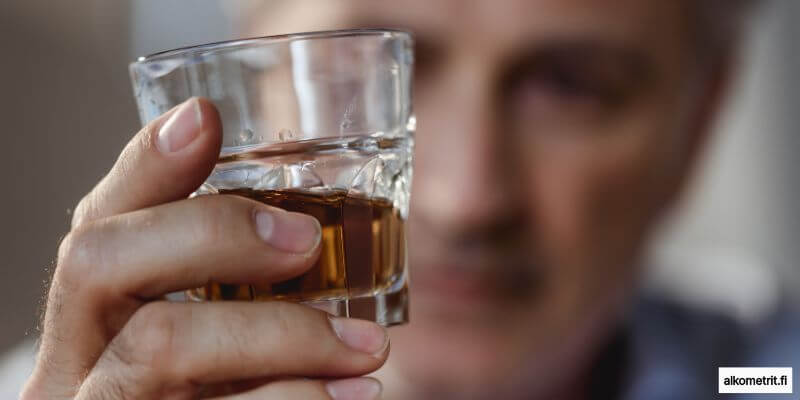 Alkoholin aiheuttama turvotus kasvoissa ja vatsassa